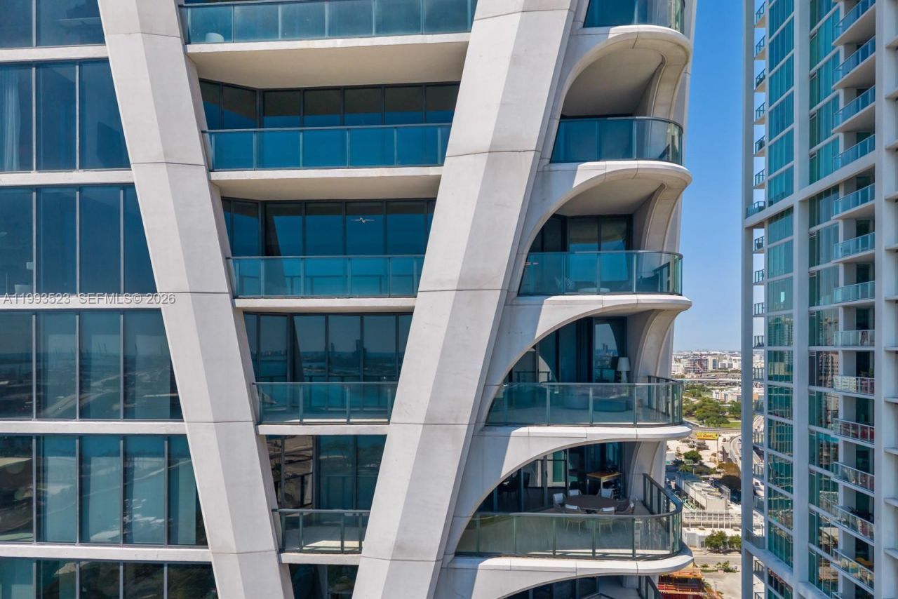 1000 Biscayne Blvd , Unit 2702, Miami, FL 33132 Photo