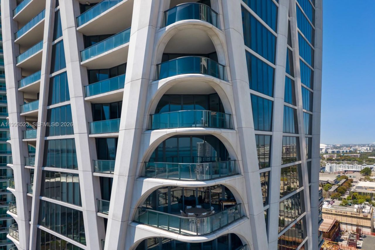 1000 Biscayne Blvd , Unit 2702, Miami, FL 33132 Photo