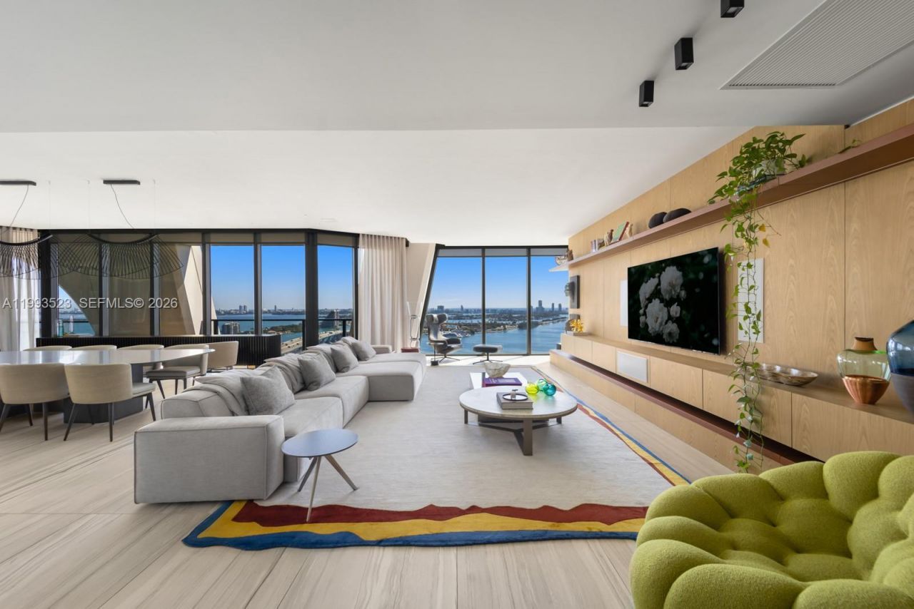 1000 Biscayne Blvd , Unit 2702, Miami, FL 33132 Photo