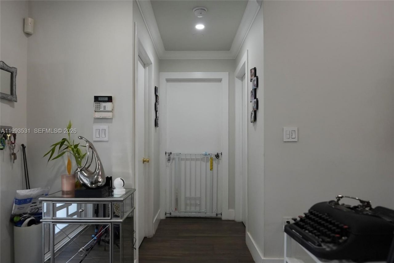 5763 NW 97th Ct , Doral, FL 33178 Photo