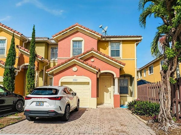 16603 SW 79th Ter , Miami, FL 33193