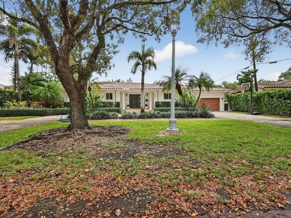 3258 Riviera Dr , Coral Gables, FL 33134