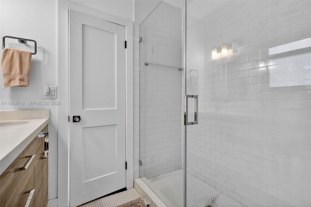 3258 Riviera Dr , Coral Gables, FL 33134 Photo