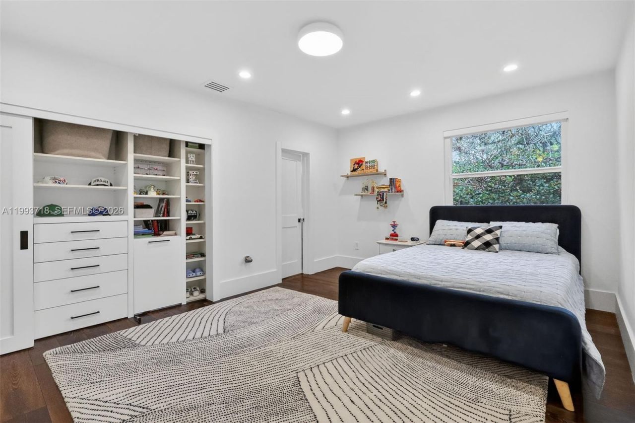 3258 Riviera Dr , Coral Gables, FL 33134 Photo