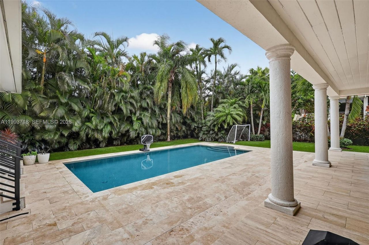 3258 Riviera Dr , Coral Gables, FL 33134 Photo