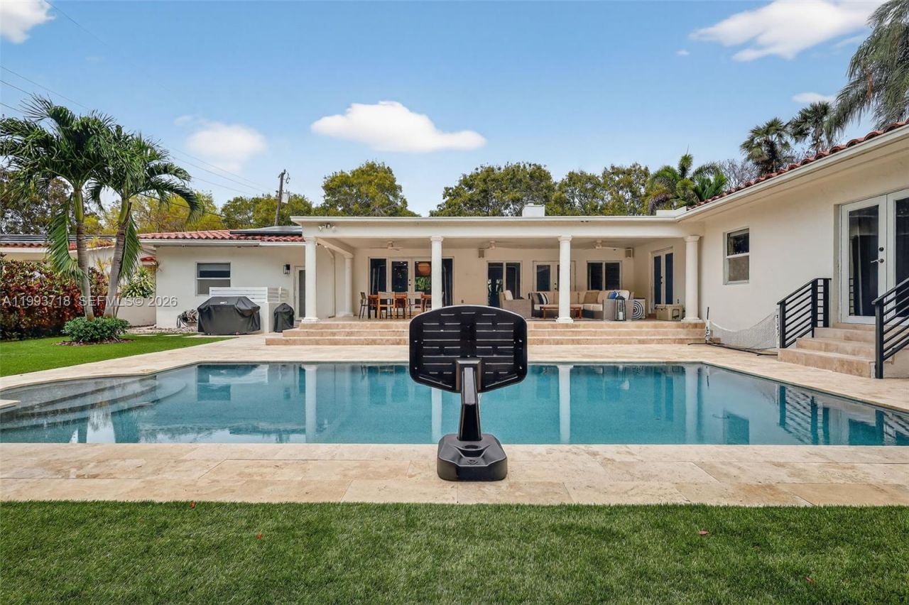 3258 Riviera Dr , Coral Gables, FL 33134 Photo