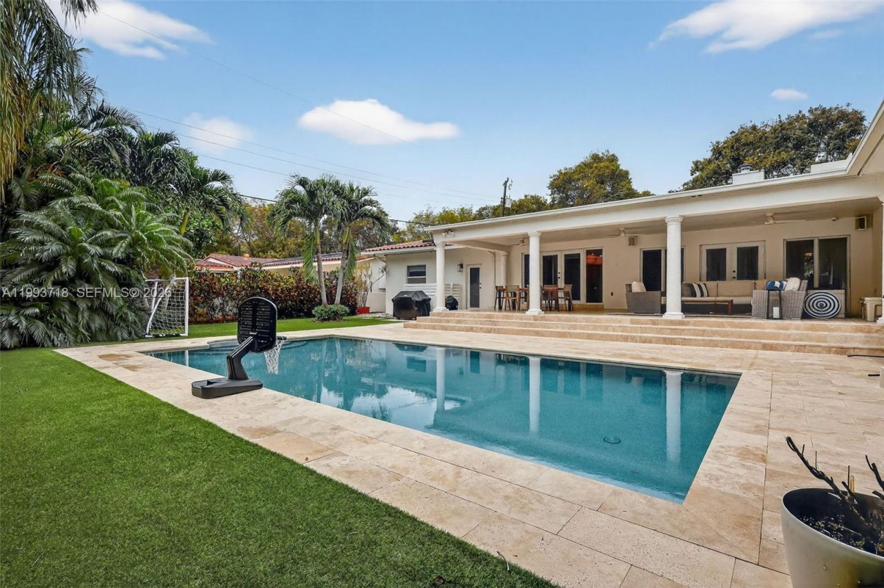 3258 Riviera Dr , Coral Gables, FL 33134 Photo