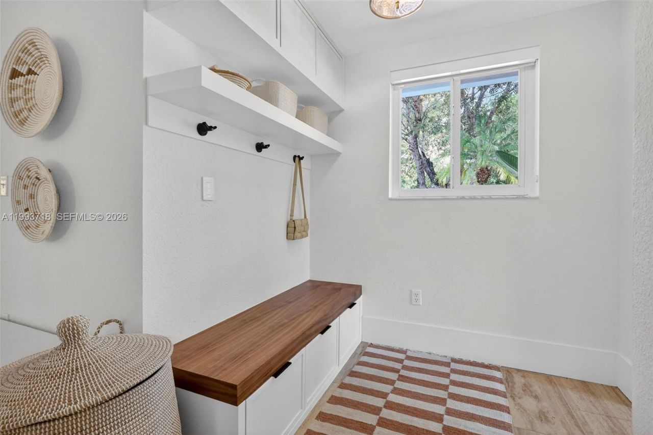 3258 Riviera Dr , Coral Gables, FL 33134 Photo