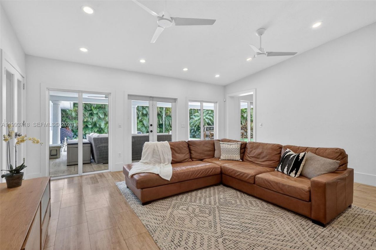 3258 Riviera Dr , Coral Gables, FL 33134 Photo