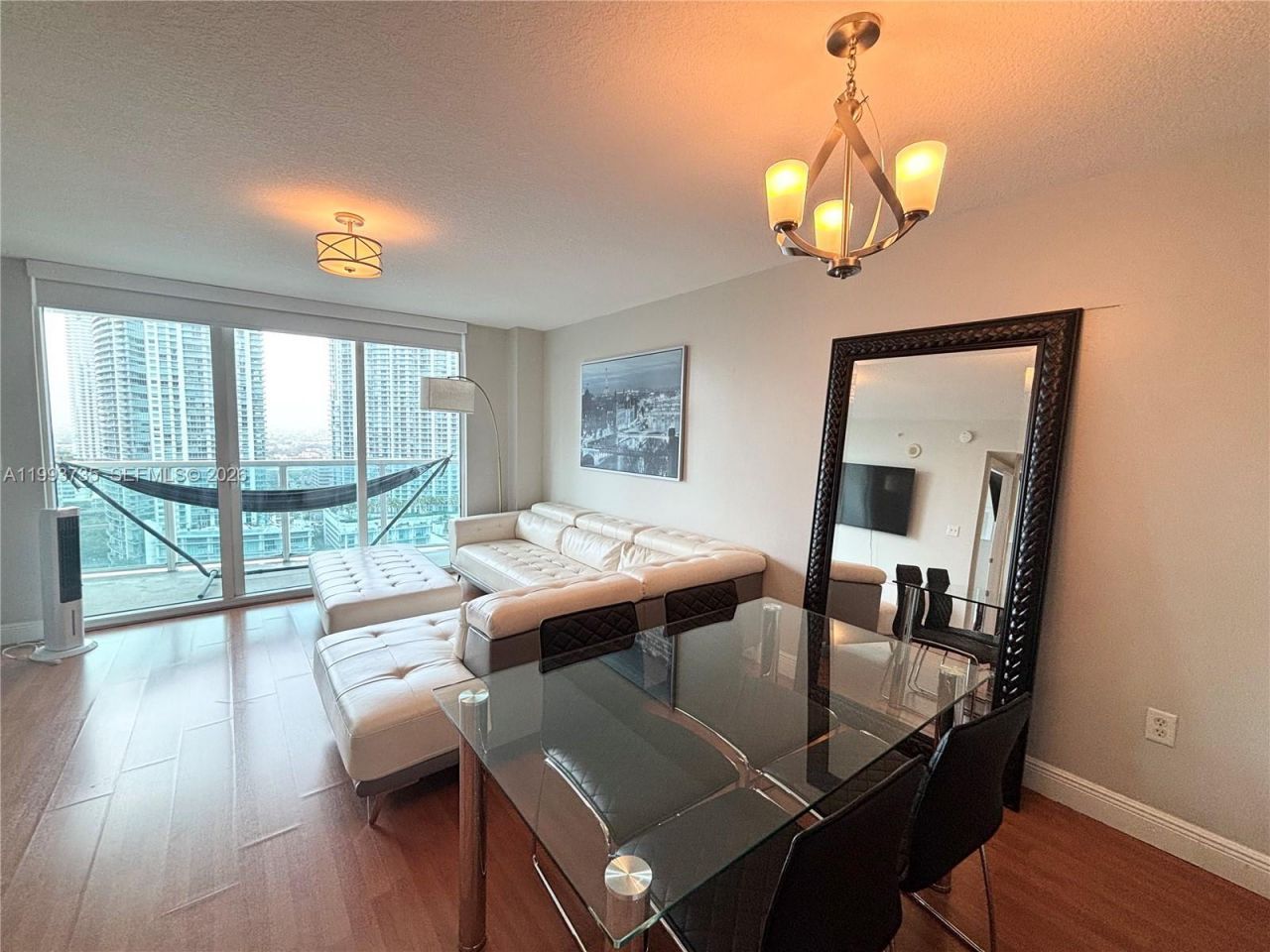 31 SE 5th St, Unit 2805, Miami, FL 33131 Photo