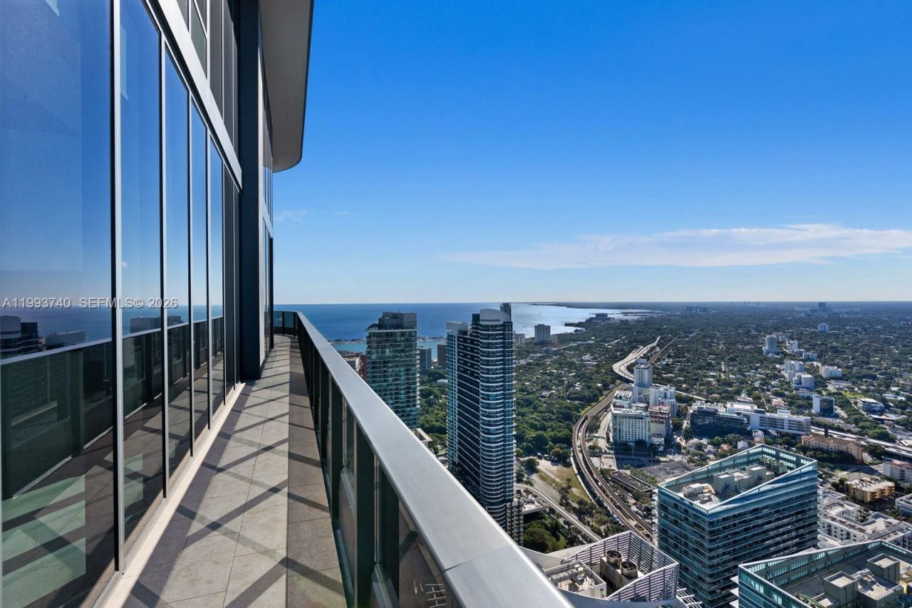 1000 Brickell Plz, Unit UPH6202, Miami, FL 33131 Photo