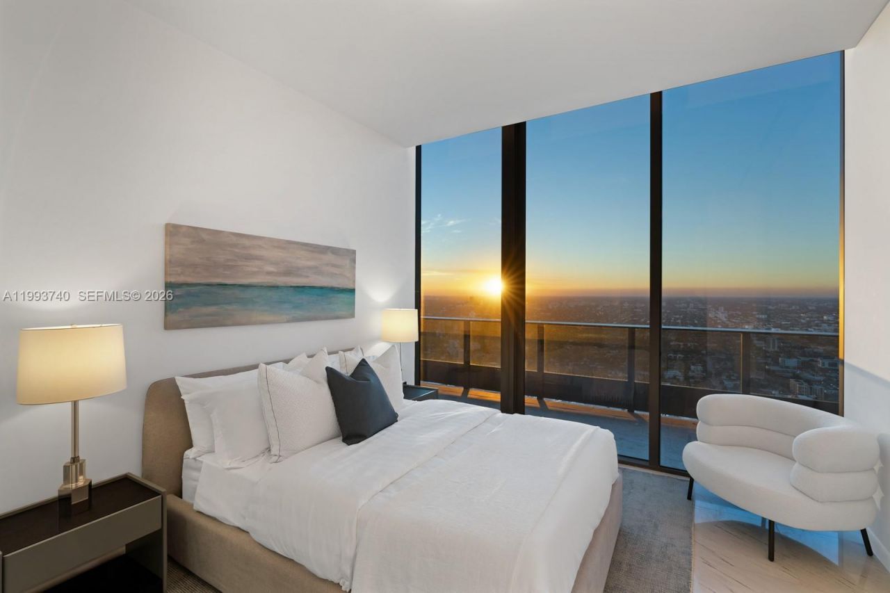 1000 Brickell Plz, Unit UPH6202, Miami, FL 33131 Photo