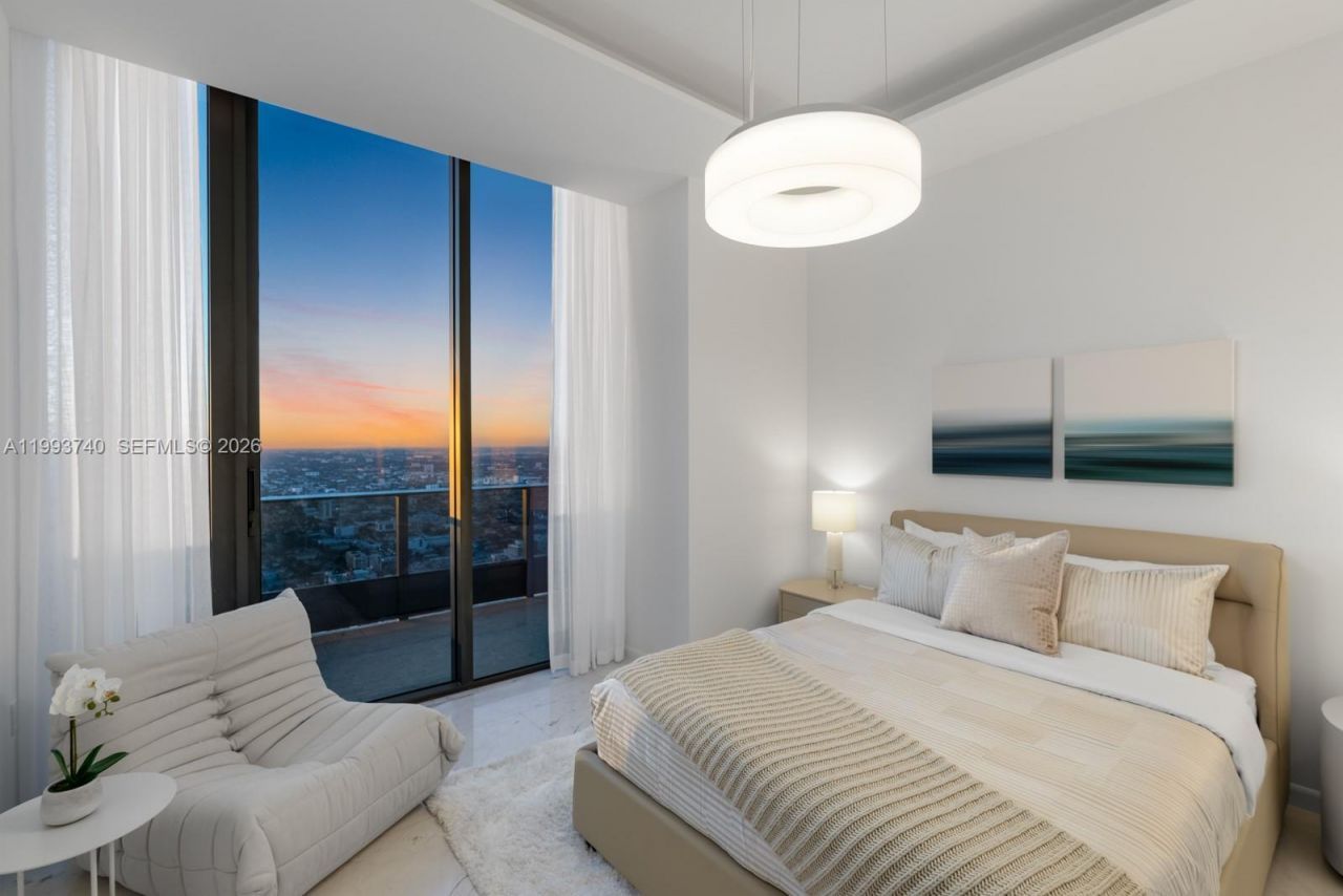 1000 Brickell Plz, Unit UPH6202, Miami, FL 33131 Photo