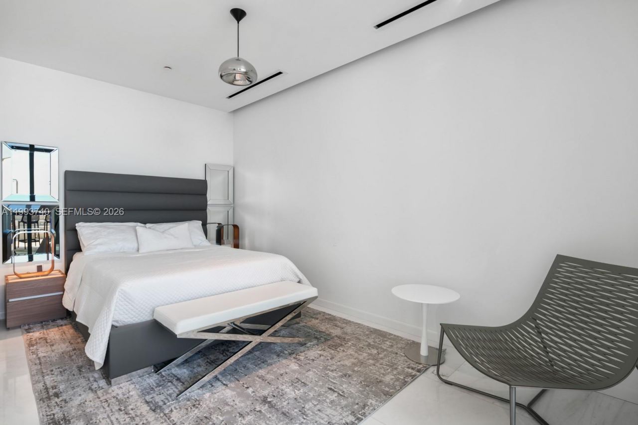 1000 Brickell Plz, Unit UPH6202, Miami, FL 33131 Photo