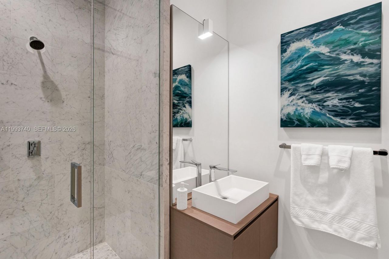 1000 Brickell Plz, Unit UPH6202, Miami, FL 33131 Photo