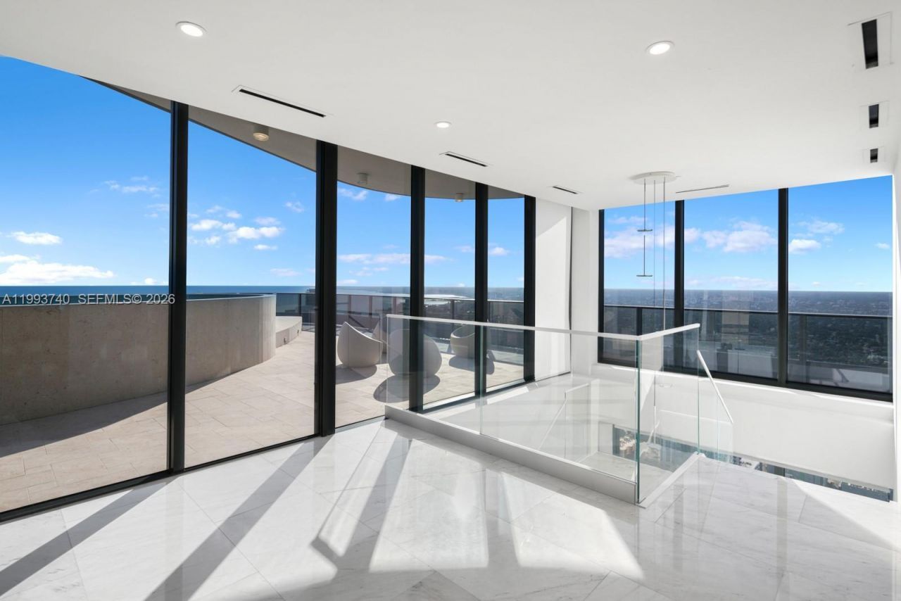 1000 Brickell Plz, Unit UPH6202, Miami, FL 33131 Photo