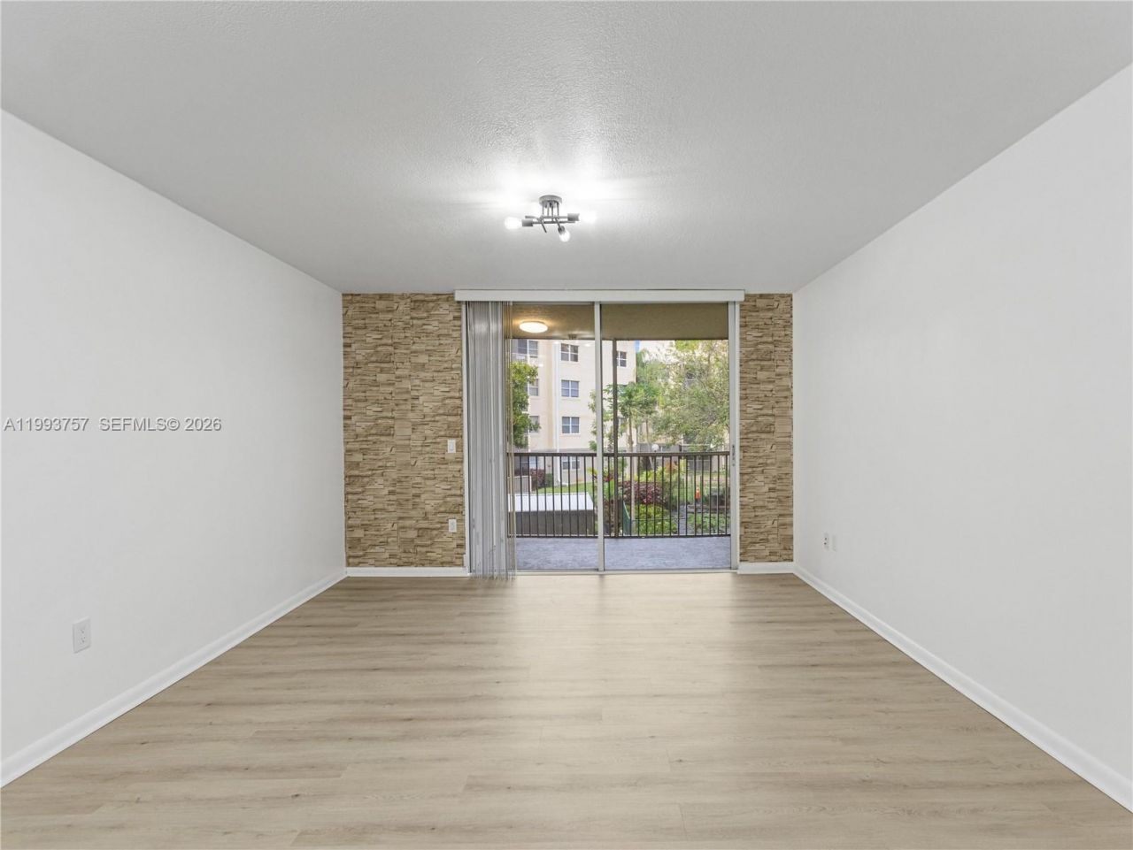 8343 Lake Dr , Unit 205, Doral, FL 33166 Photo