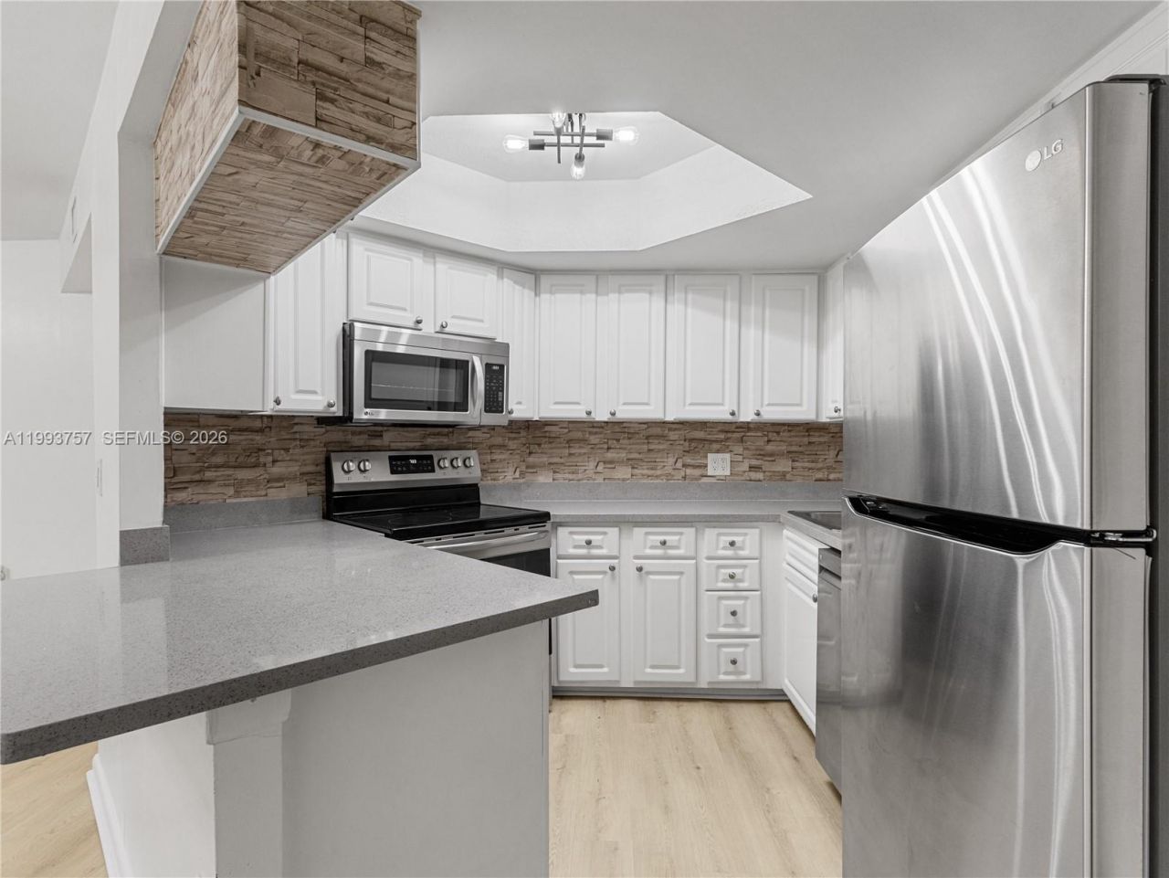 8343 Lake Dr , Unit 205, Doral, FL 33166 Photo