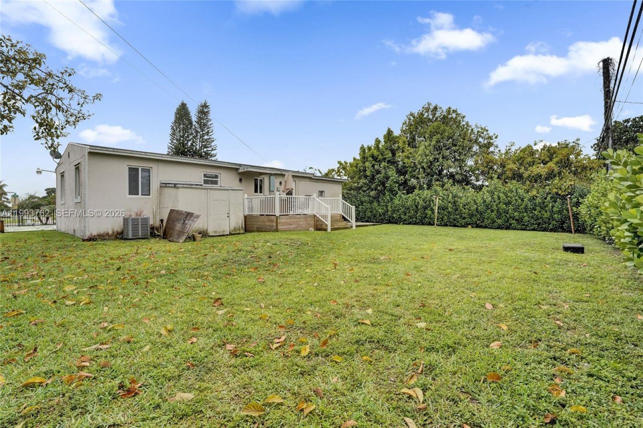 1001 NW 148th St , Miami, FL 33168 Photo