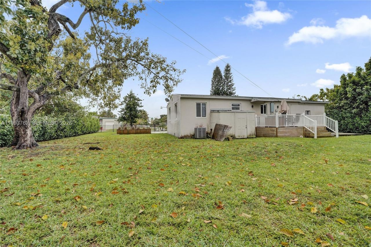 1001 NW 148th St , Miami, FL 33168 Photo