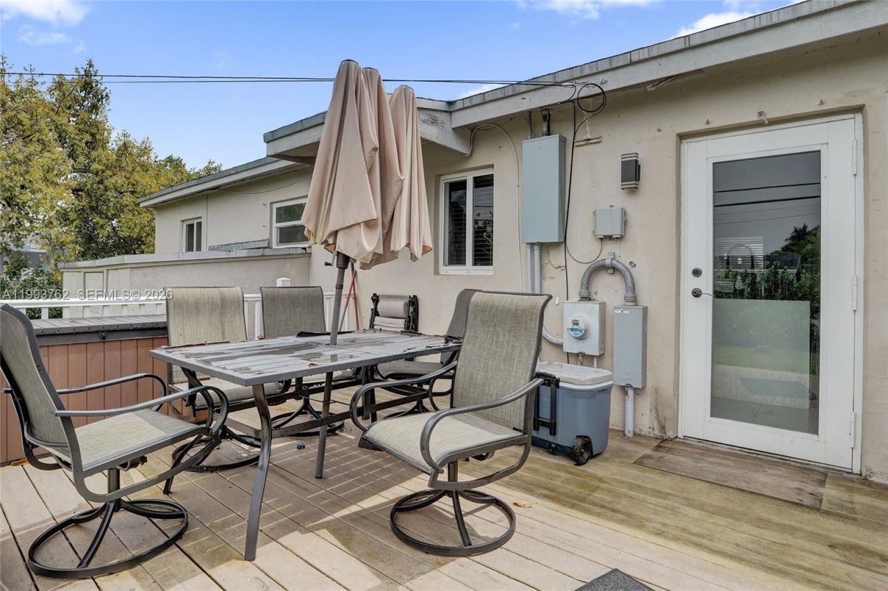 1001 NW 148th St , Miami, FL 33168 Photo