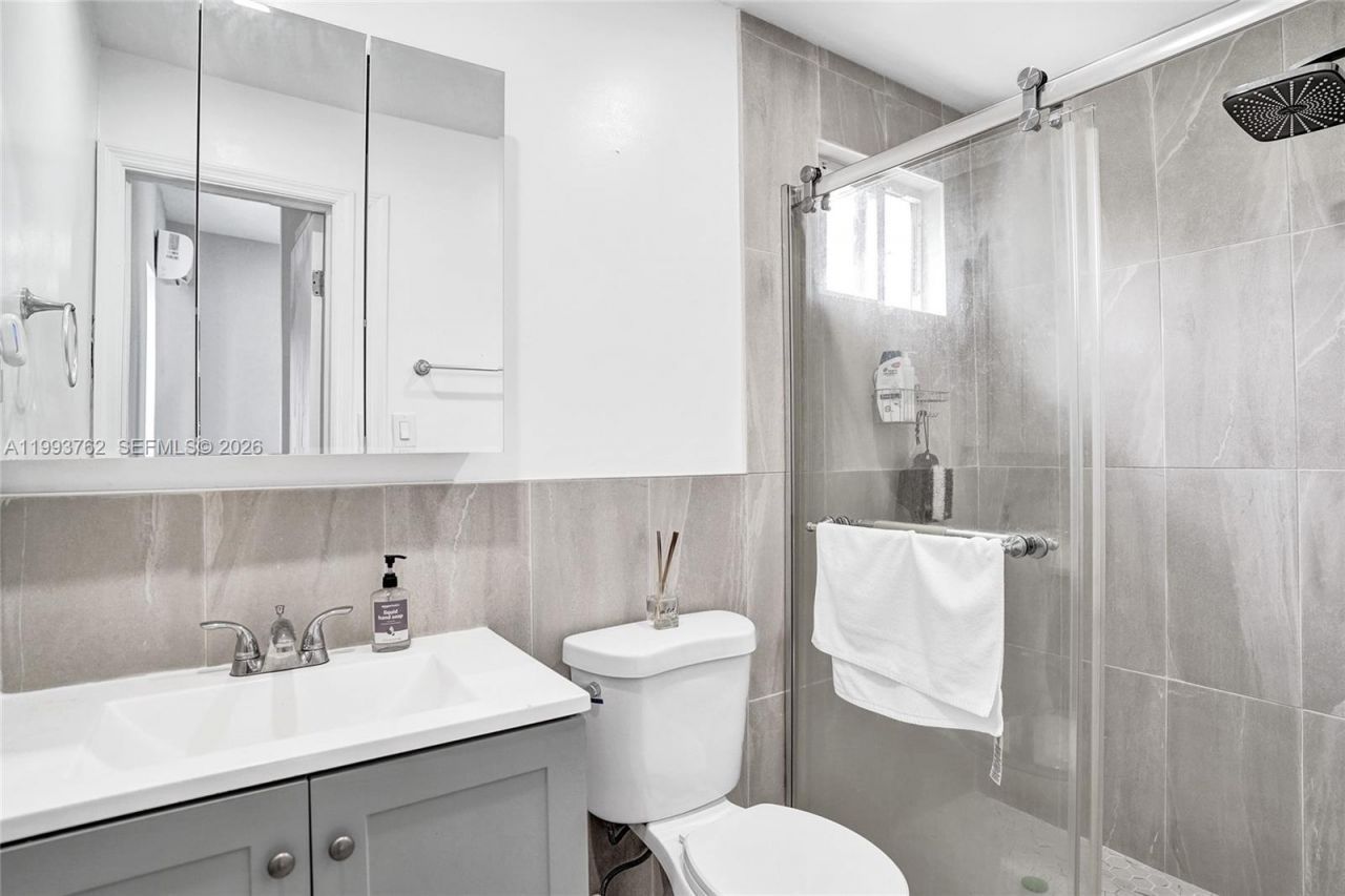 1001 NW 148th St , Miami, FL 33168 Photo