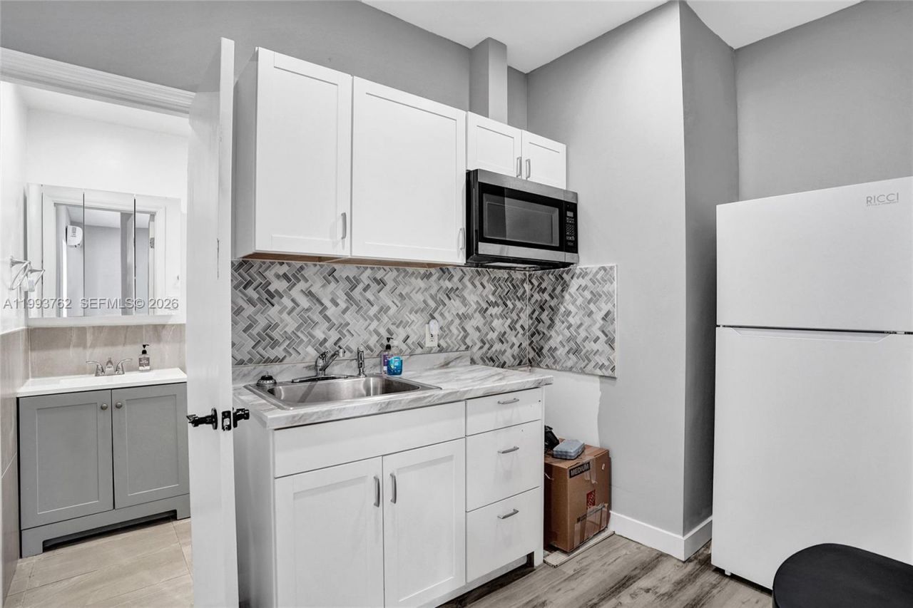 1001 NW 148th St , Miami, FL 33168 Photo