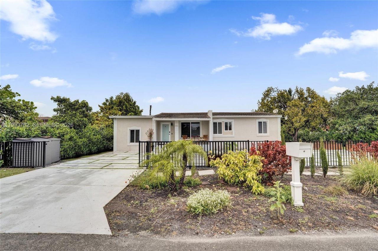 1001 NW 148th St , Miami, FL 33168 Photo