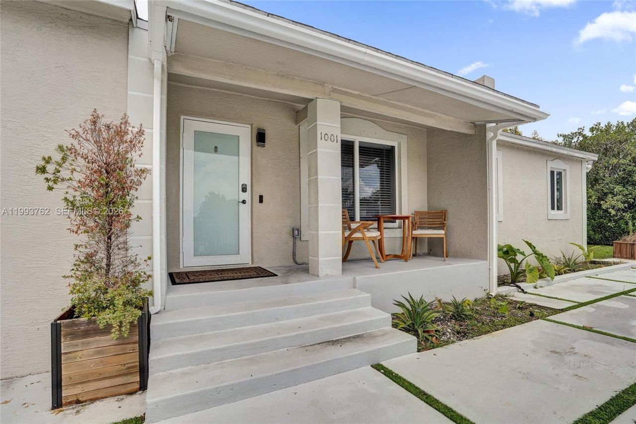 1001 NW 148th St , Miami, FL 33168 Photo