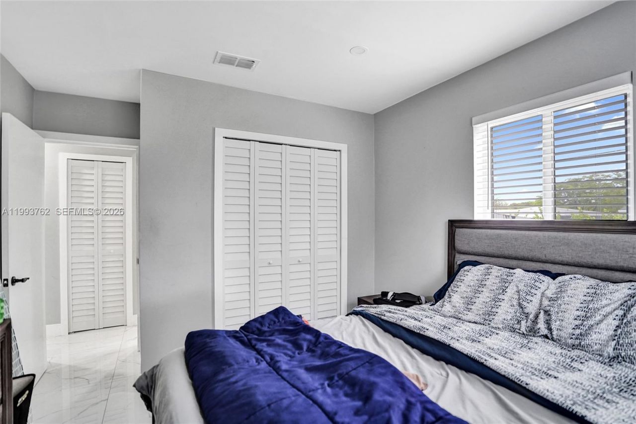 1001 NW 148th St , Miami, FL 33168 Photo