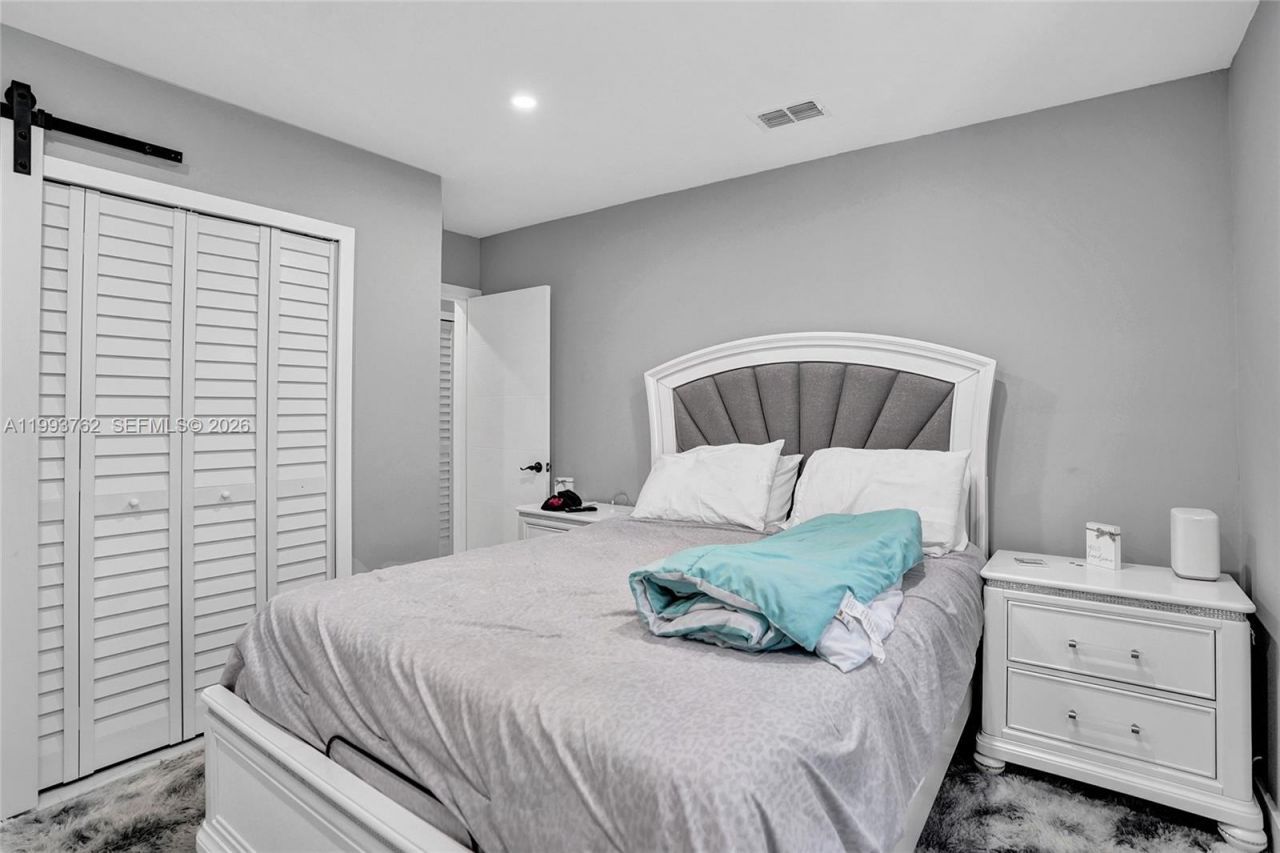 1001 NW 148th St , Miami, FL 33168 Photo