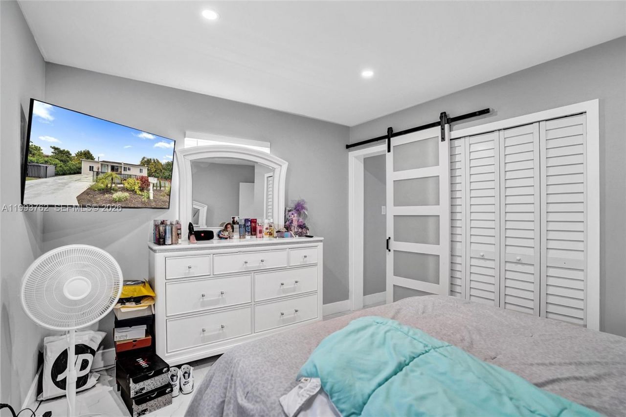 1001 NW 148th St , Miami, FL 33168 Photo