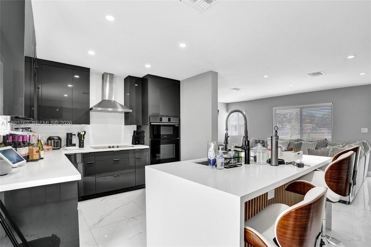 1001 NW 148th St , Miami, FL 33168 Photo