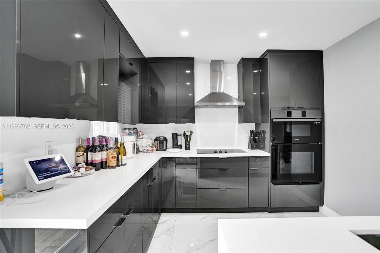 1001 NW 148th St , Miami, FL 33168 Photo