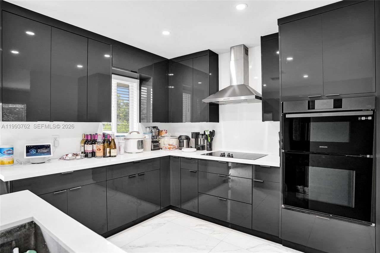 1001 NW 148th St , Miami, FL 33168 Photo