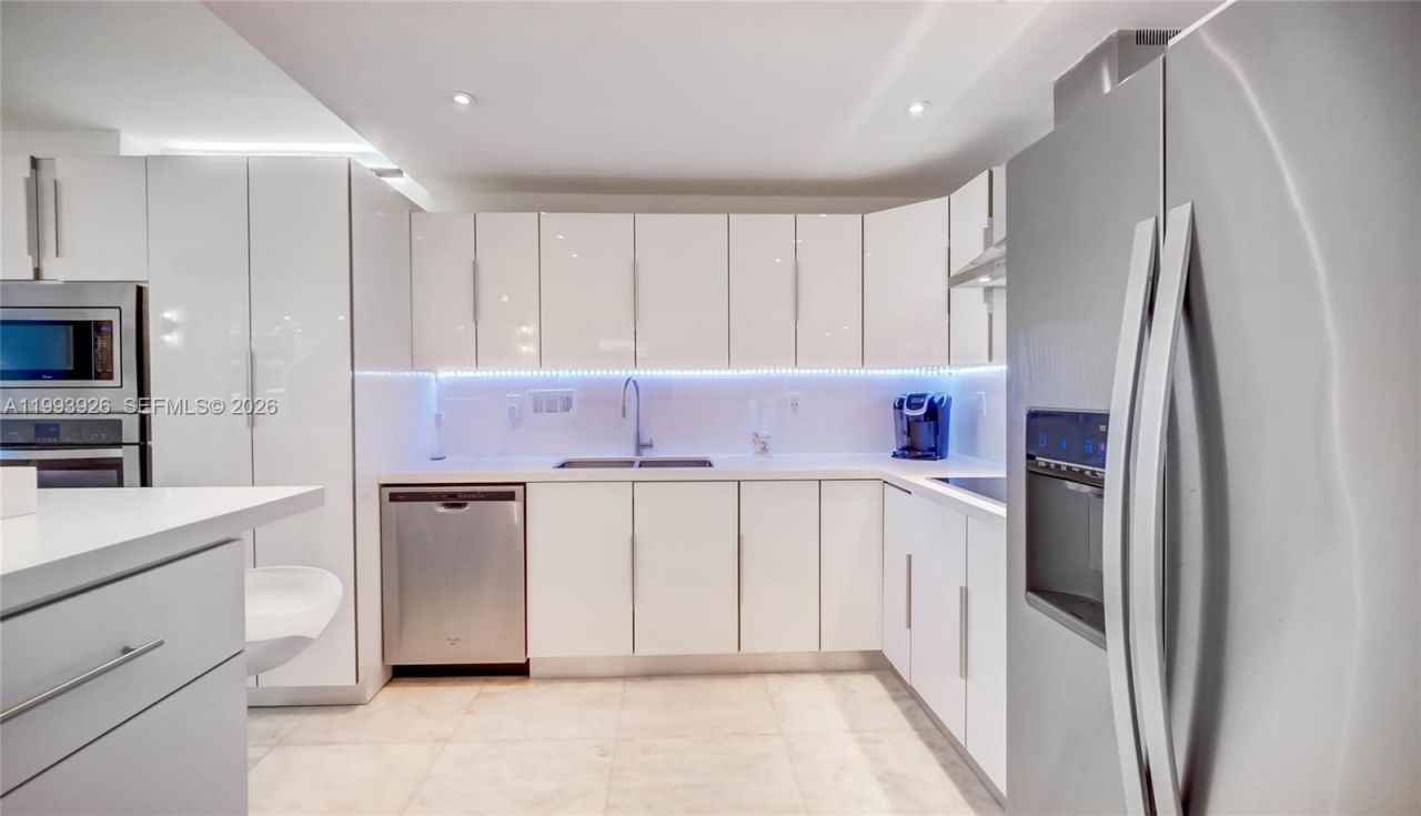 2301 Collins Ave, Unit 439, Miami Beach, FL 33139 Photo