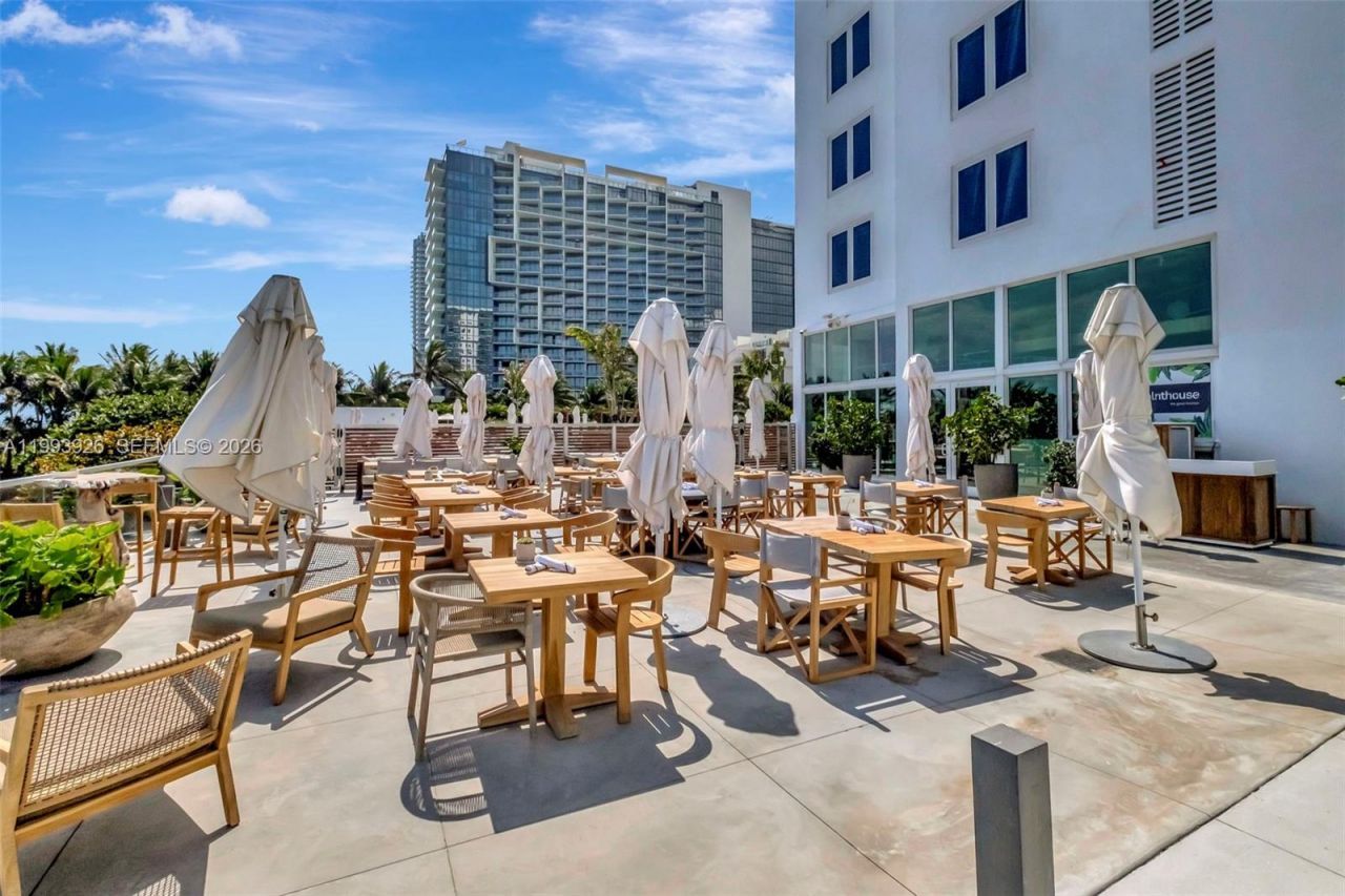 2301 Collins Ave, Unit 439, Miami Beach, FL 33139 Photo