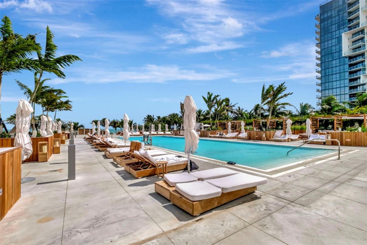 2301 Collins Ave, Unit 439, Miami Beach, FL 33139 Photo
