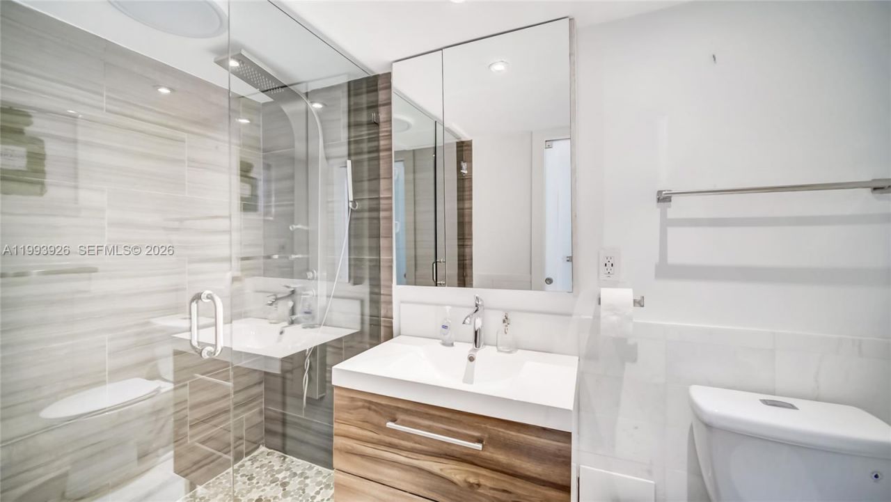 2301 Collins Ave, Unit 439, Miami Beach, FL 33139 Photo