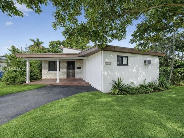 3255 SW 60th Ave , Miami, FL 33155