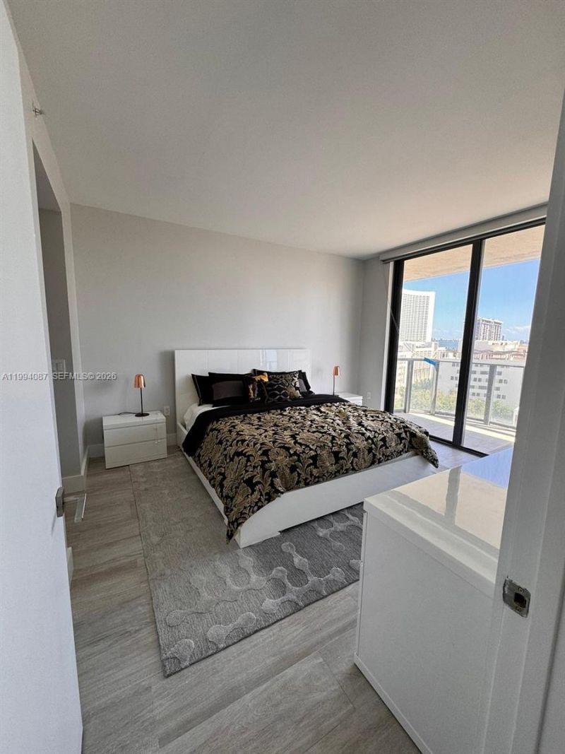 121 NE 34th St, Unit 807, Miami, FL 33137 Photo