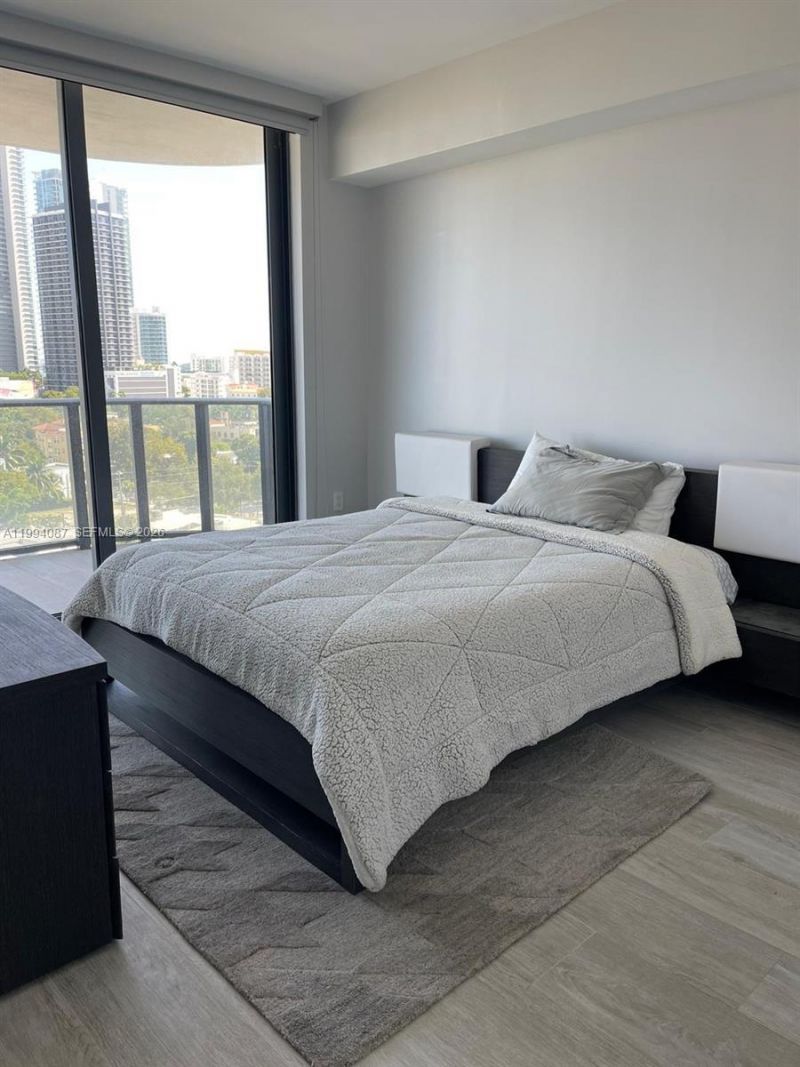 121 NE 34th St, Unit 807, Miami, FL 33137 Photo