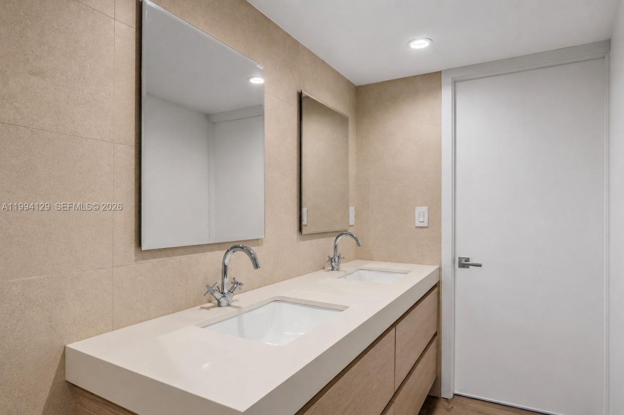 151 Crandon Blvd, Unit 345, Key Biscayne, FL 33149 Photo