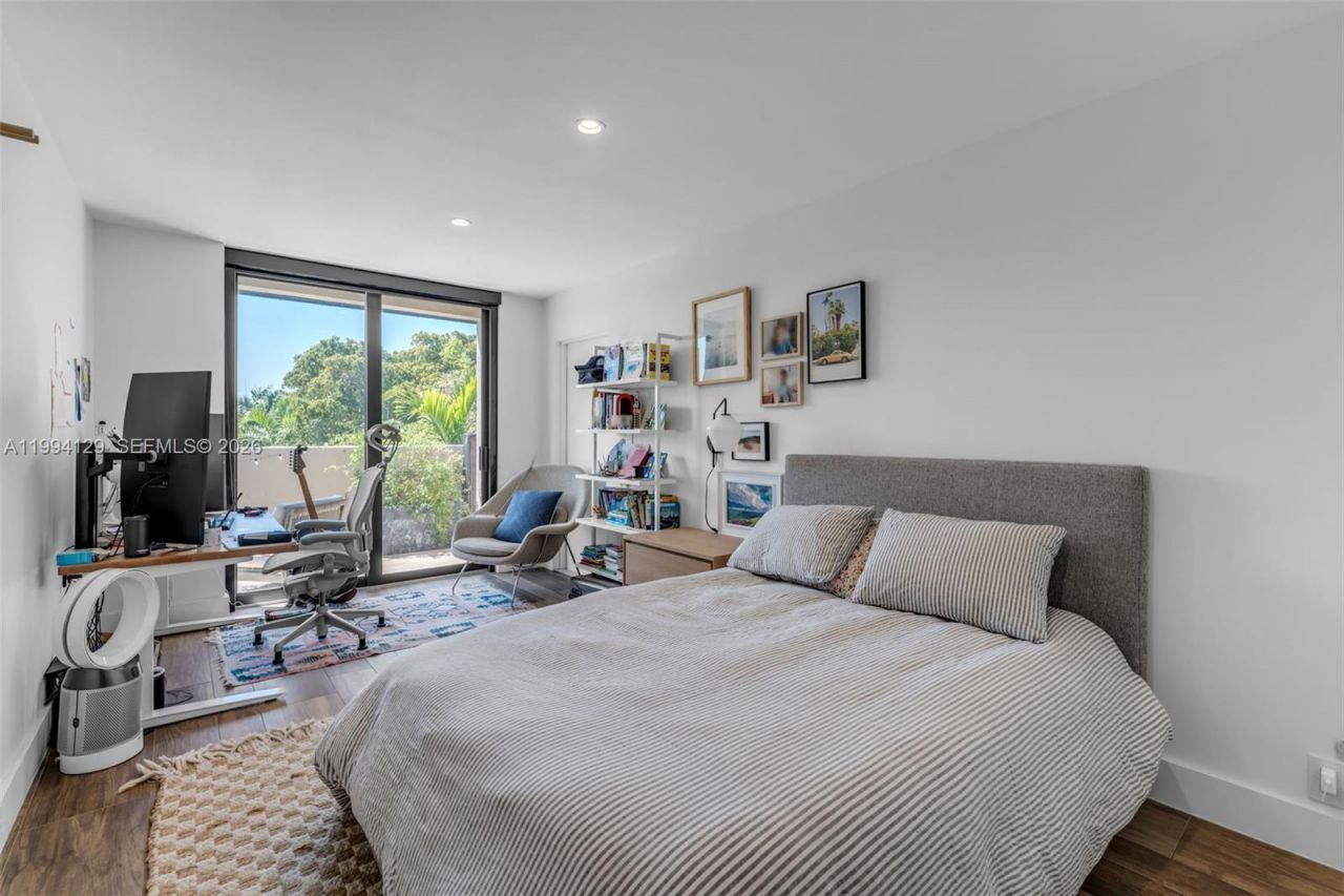 151 Crandon Blvd, Unit 345, Key Biscayne, FL 33149 Photo