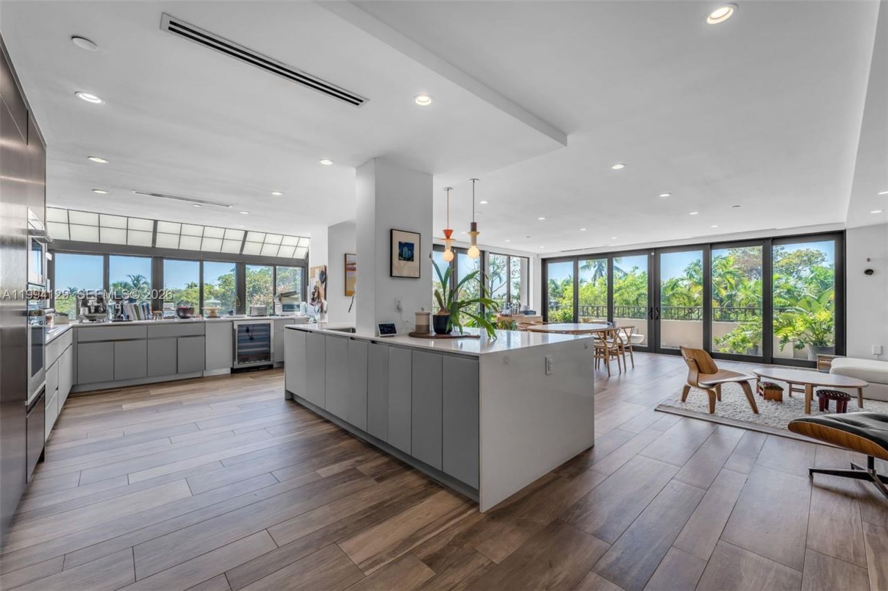 151 Crandon Blvd, Unit 345, Key Biscayne, FL 33149 Photo