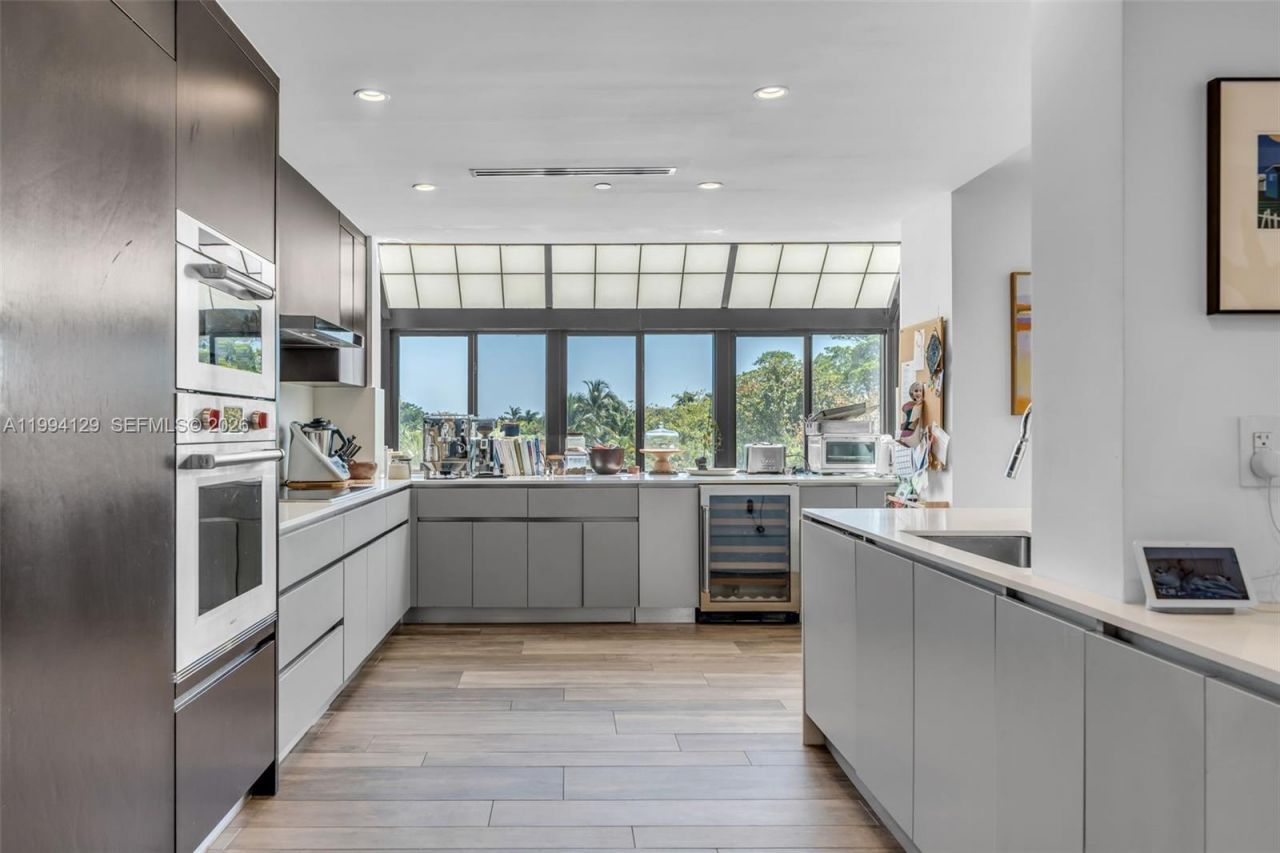 151 Crandon Blvd, Unit 345, Key Biscayne, FL 33149 Photo