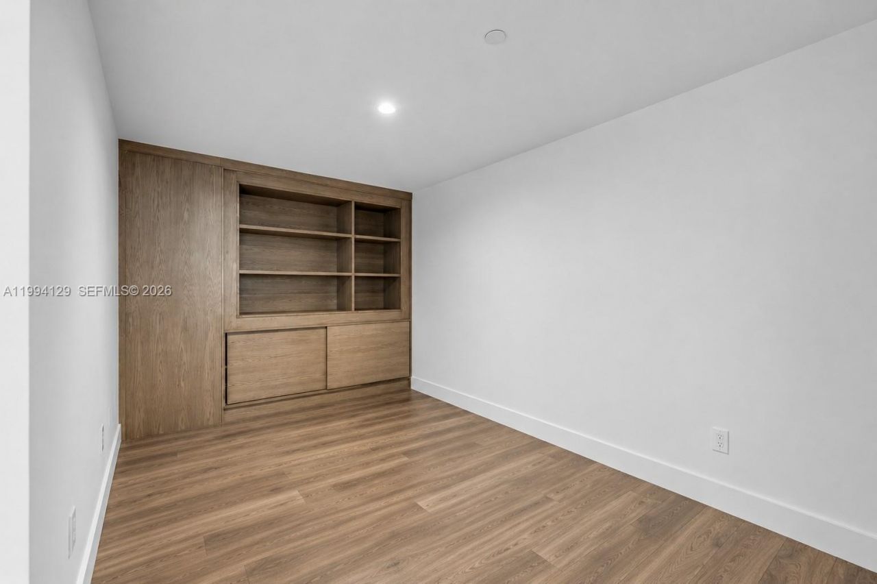 151 Crandon Blvd, Unit 345, Key Biscayne, FL 33149 Photo