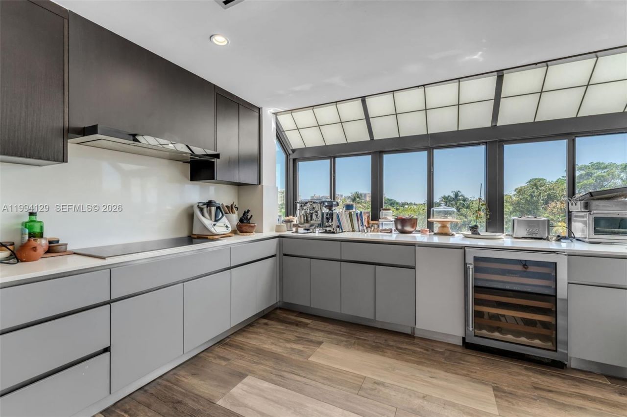151 Crandon Blvd, Unit 345, Key Biscayne, FL 33149 Photo