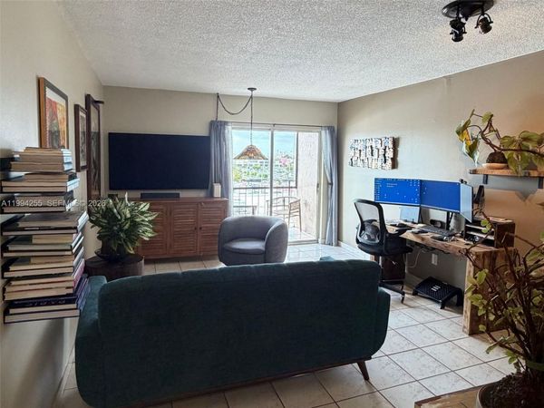 3640 NW 9th St , Unit 505, Miami, FL 33125