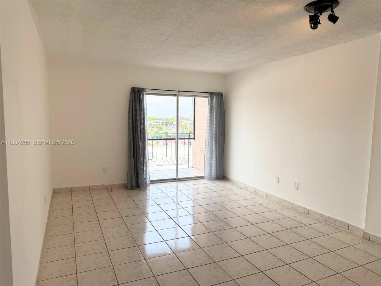 3640 NW 9th St, Unit 505, Miami, FL 33125 Photo